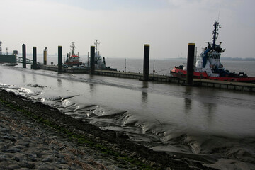 Schlepper liegen an der Pier, Bremerhaven, Bremen, Deutschland, Europa