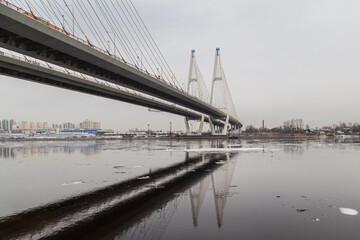 Obraz premium Cable-stayed bridge over the Neva in St. Petersburg