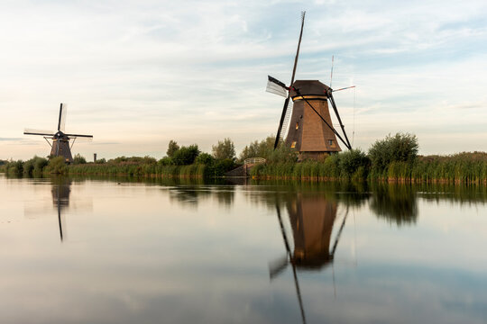 Kinderdijk canals with windmills