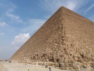 Fototapeta na wymiar Piramid of Keops in El Cairo