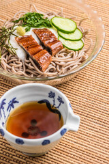夏の味覚　うなぎ蕎麦