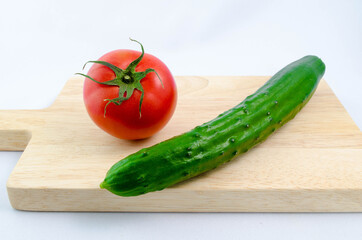 トマトとキュウリ