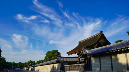 Fototapeta premium 夏の京都御苑の空模様