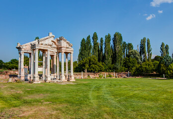 Fototapeta na wymiar Famous Tetrapylon Gate in Aphrodisias - Aydin , Turkey