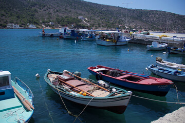 Fototapeta na wymiar Fishing boats in phokaia