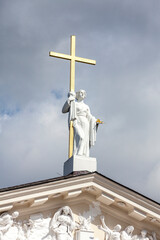 Figur auf der Kathedrale St. Stanislaus, Vilnius, Litauen