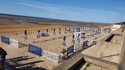 Plage de Cabourg attendant les vacanciers 