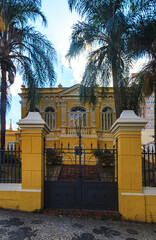 Fototapeta na wymiar Old house, current the Minas Gerais State public archive
