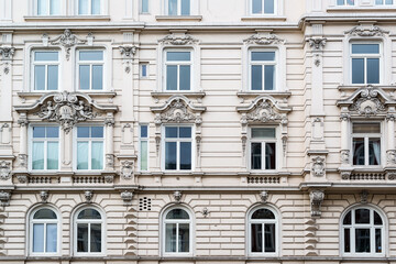 Fototapeta na wymiar Beautiful classic facade of a building in Schanzenviertel, Hamburg, Germany