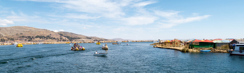 Fototapeta na wymiar Totora boat on the Titicaca lake, Peru