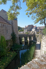 Fototapeta na wymiar Parvis du château d'Aumont de Boulogne sur Mer- France