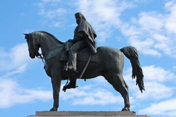 Obraz premium Garibaldi Monument ,The equestrian monument dedicated to Giuseppe Garibaldi is an imposing equestrian statue placed in Rome on the highest point of the Janiculum hill on the square Piazza Garibaldi.