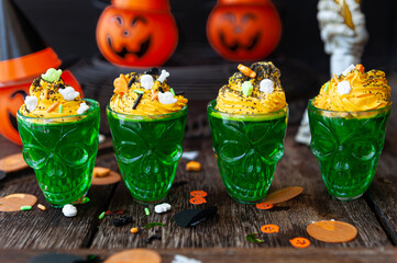 Bunter Wackelpudding zu Halloween