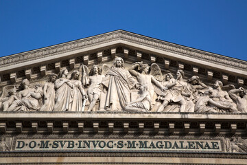Fototapeta premium Madeleine Church Facade in Paris