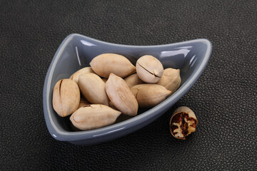 Pecan nuts heap