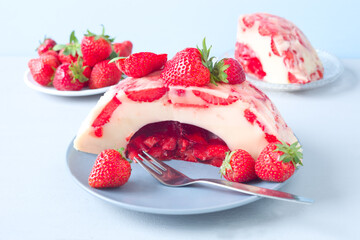 Erdbeer-Panna-Cotta