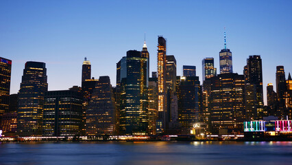 Fototapeta premium landscape of lower manhattan financial district evening 