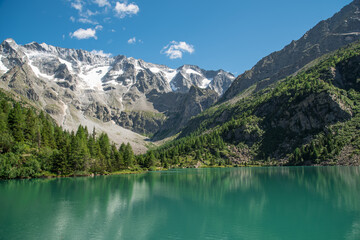 Obraz na płótnie Canvas lago alpino