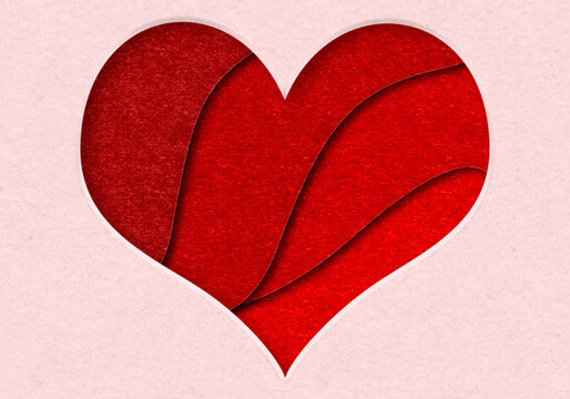 Corazón rojo  hecho de capas rojas con sombras.