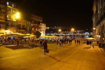 Obraz premium Portugal, beautiful night cityscape at the river side of Porto