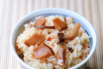 松茸ごはん　秋の味覚