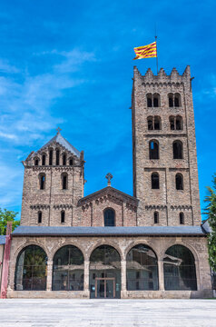 Spain, Catalonia, province of Girona, Ripoll, monastery of Santa-Maria facade (10th century, rebuilt in the 19th century)