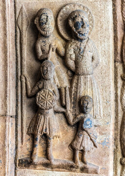 Spain, Catalonia, province of Girona, Ripoll, old Benedictine monastery of Santa-Maria, portal detail (12th century)