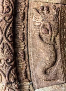 Spain, Catalonia, province of Girona, Ripoll, old Benedictine monastery of Santa-Maria, portal detail (12th century), mermaid