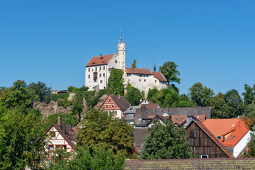 Fototapeta na wymiar Übersicht über Gößweinstein, einer Pilgerstadt in Franken, Bayern