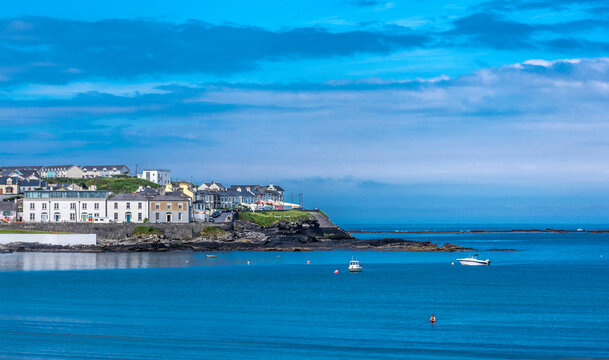 Europe, Republic of Ireland, Clare County,Loop Head Peninsula, Kilkee seaside resort