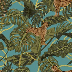 Fototapeta premium Trendy seamless pattern with chains and tropical leaves on leopa