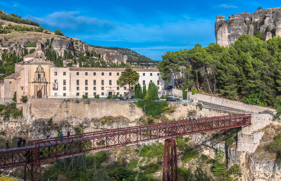 Spain, autonomous community of Castile - La Mancha, Parador of tourism in the old convent San Pablo (16th century) overhanging the path of Hoz del Hue