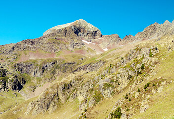 Fototapeta na wymiar Mountains of Cerler in the Pyrenees