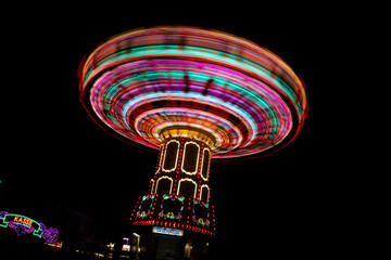 Chain carousel at night 🎡