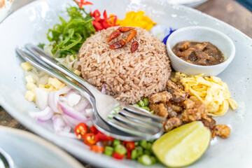 Khao Khluk Kapi, Thai food dish