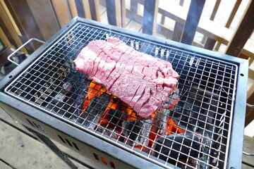 キャンプ　バーベキュー