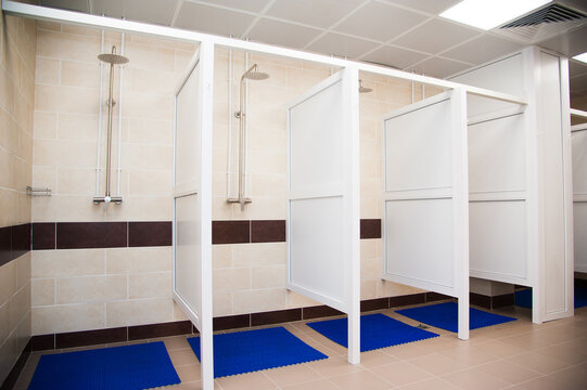 Public shower room