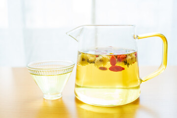 Herbal scented medlar and chrysanthemum tea