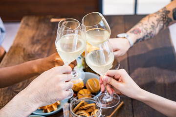 ホームパーティー風景