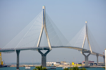 Obraz premium Constitution bridge, called La Pepa, in the Bay of Cadiz, Andalusia. Spain. Europe 