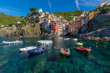 Fototapeta na wymiar Magnificent view of the seaside village of Riomaggiore, one of the famous Cinque Terre, Liguria, Italy