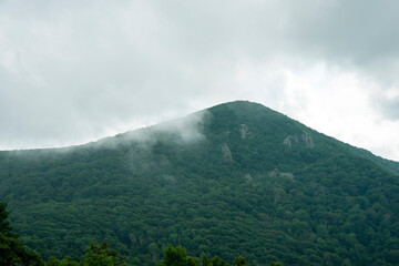 Obraz na płótnie Canvas clouds over the mountain
