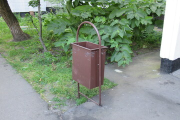 Russia, Moscow, trash can, august 2020 (25)