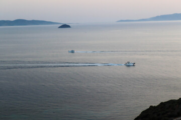 Naklejka premium fishing boat on the sea
