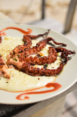 Plato de pulpo mariscos close-up