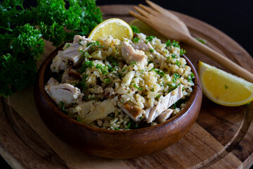 Greek Style Chicken with Cauliflower Rice, lemon and Parsely © GEOLEE