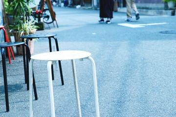 カフェの椅子　中崎町