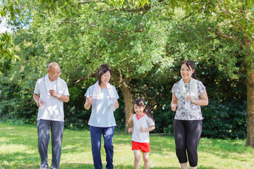 Obraz premium 幸せなファミリー・家族イメージ