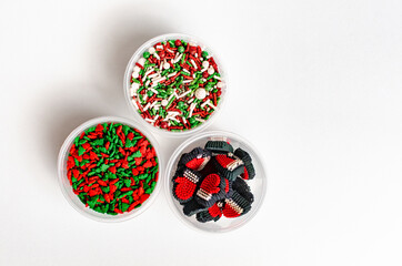 Grageas, perlas y granos comestibles para decorar postres.