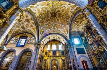 Fototapeta na wymiar Templo Santa Domingo Church Basilica Puebla Mexico
